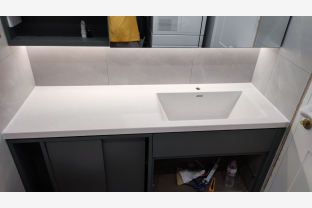 TAILOR-MADE SINK With Staron color PM832 Table Countertop 檯面與星盤同色一體盤